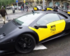 Deux Taxis Lamborghini dans les rues de Barcelone
