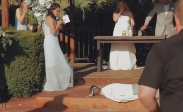 Moment douloureux, le témoin s'évanouit lors d'une cérémonie de mariage