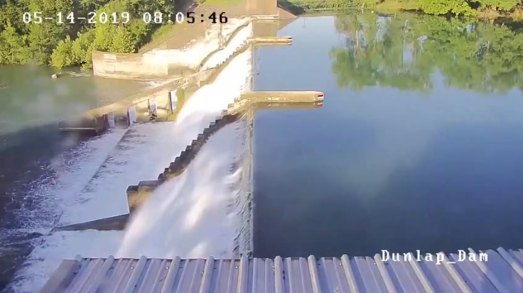 Rupture du barrage au lac Dunlap sous la pression de l'eau !