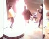 Il nargue une employée d’une station service et finit par brûler sa moto