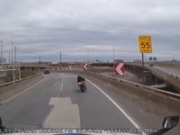 Montréal : Un motocycliste percute la glissière et chute d’un pont